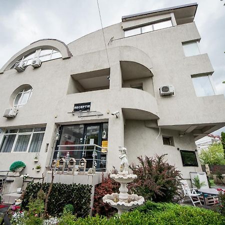 Hotel Jolie Apartments Galaţi Eksteriør billede