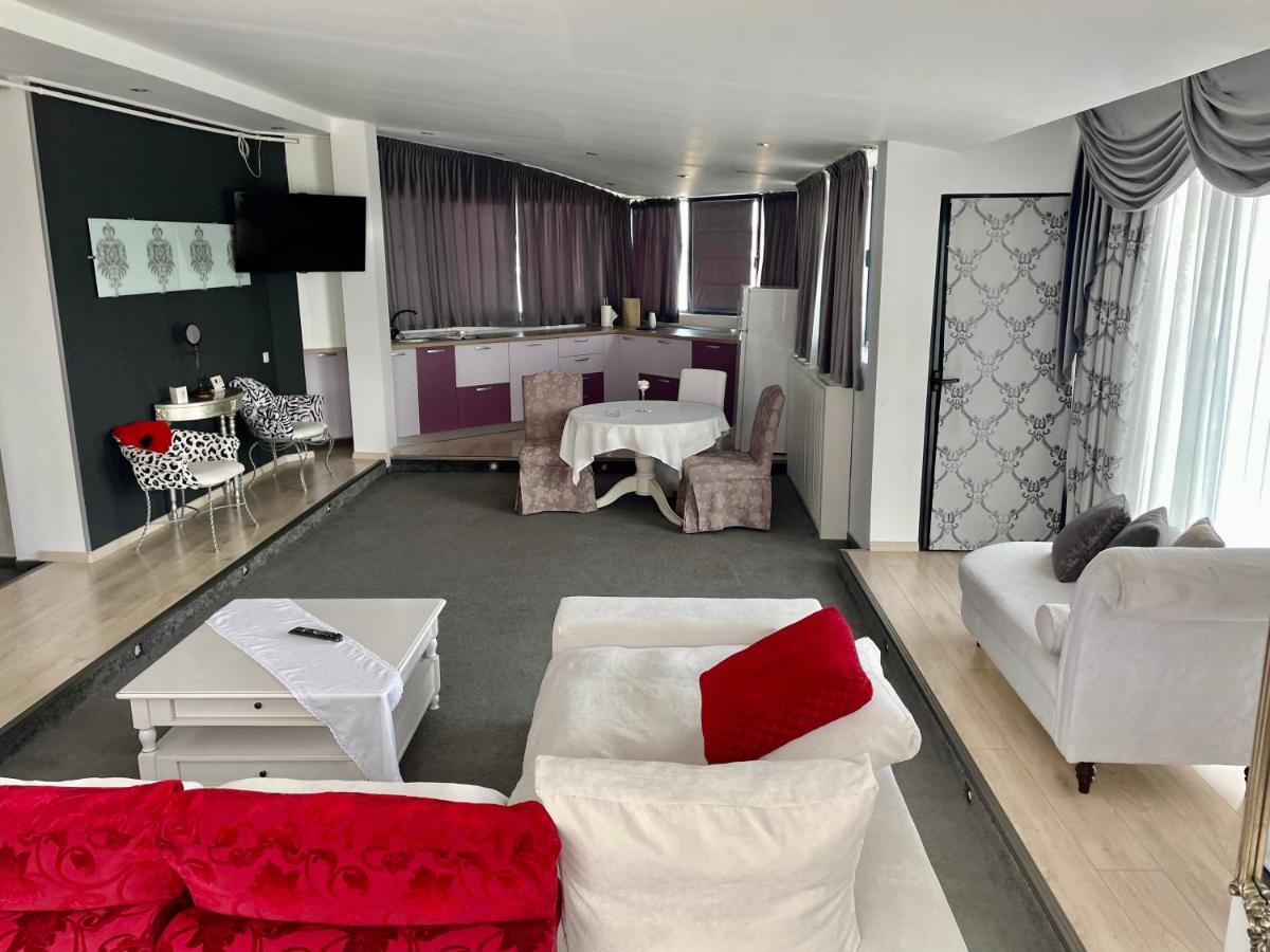 Hotel Jolie Apartments Galaţi Eksteriør billede