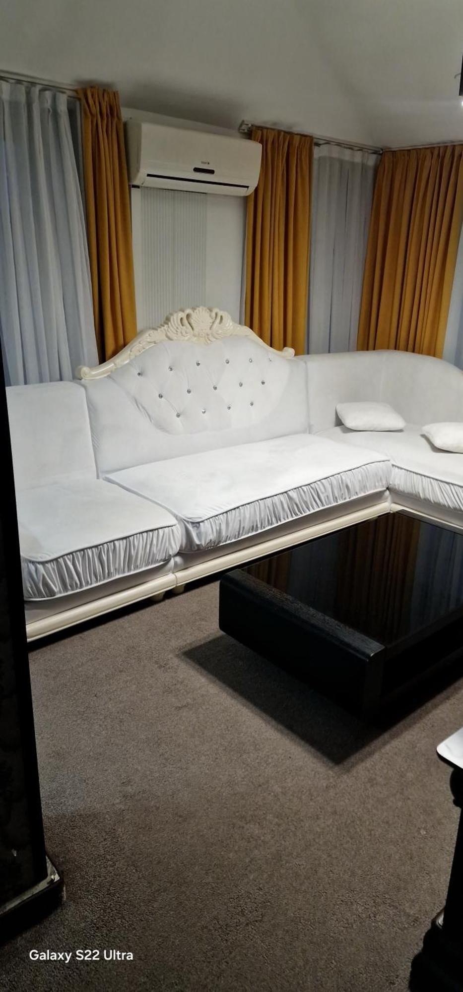 Hotel Jolie Apartments Galaţi Eksteriør billede