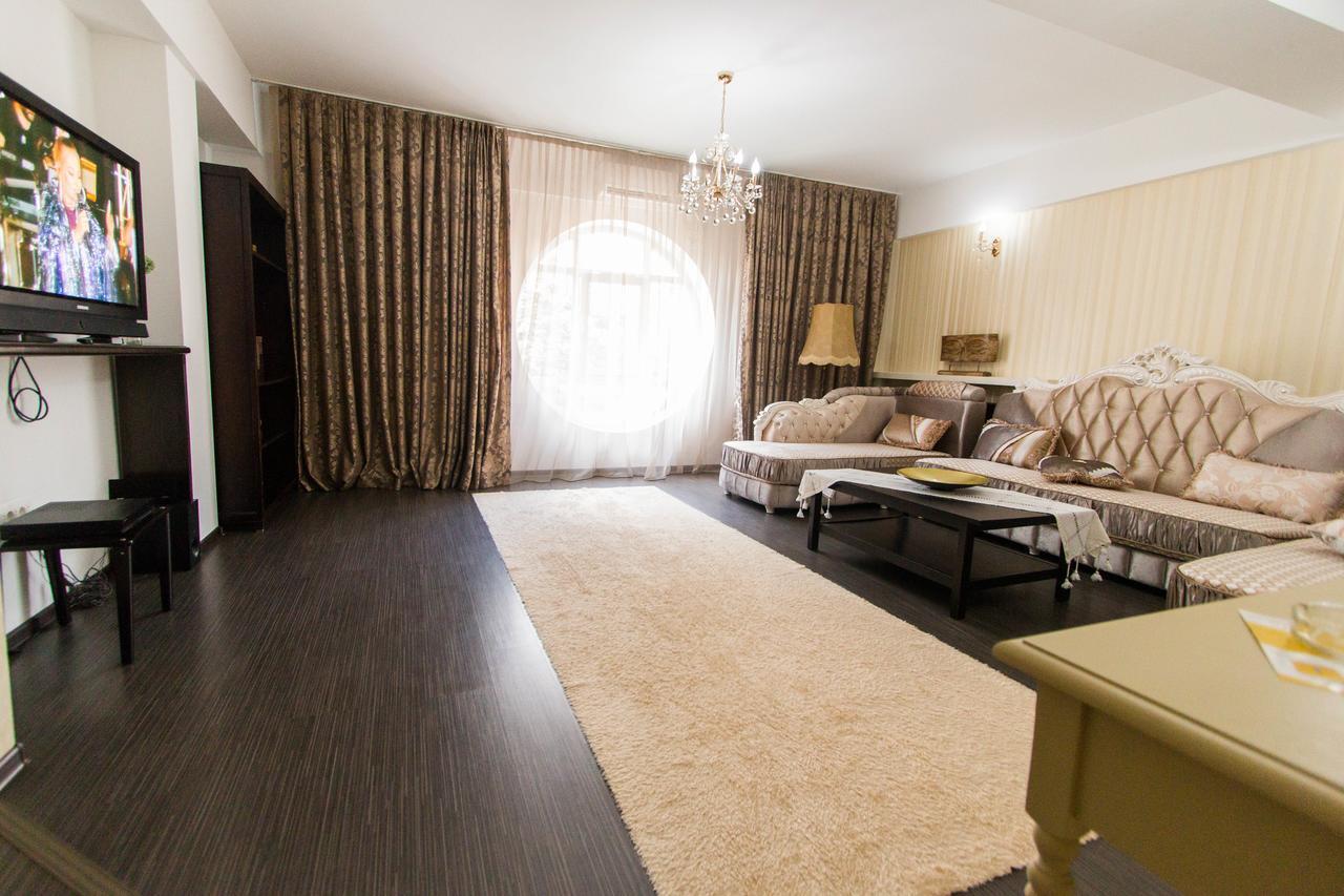 Hotel Jolie Apartments Galaţi Eksteriør billede